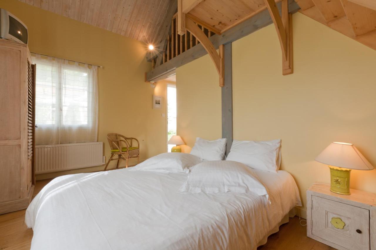 Bed and Breakfast Domaine De La Combotte Nantoux Exterior foto