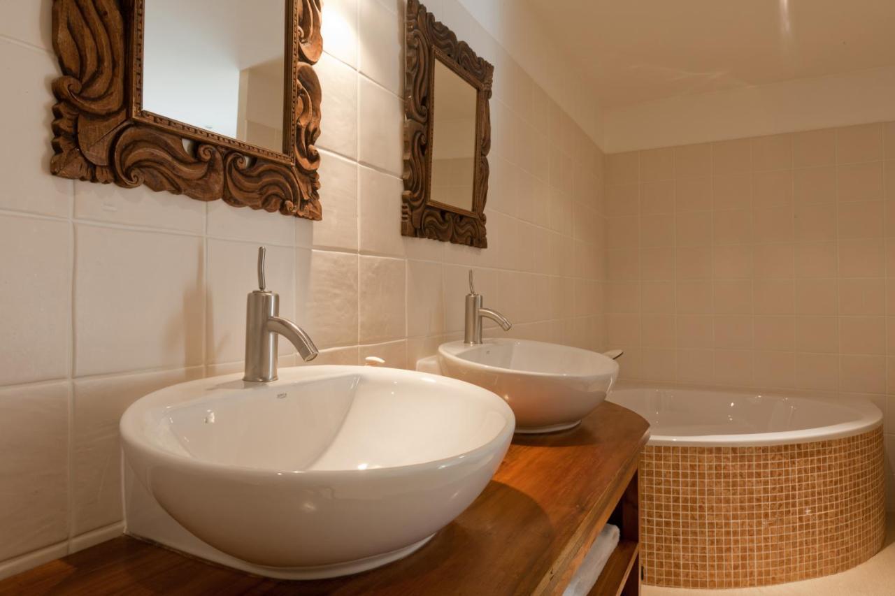 Bed and Breakfast Domaine De La Combotte Nantoux Exterior foto